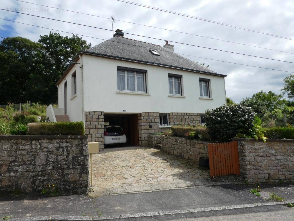 Maison à GUEMENE-SUR-SCORFF