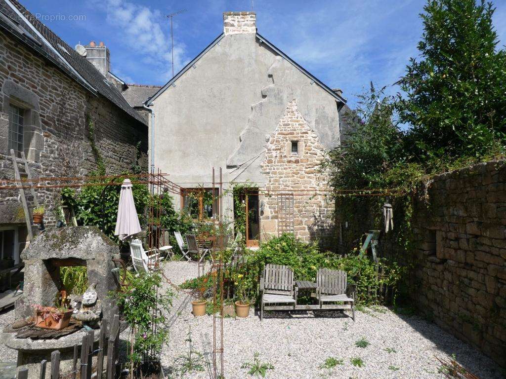 Maison à GUEMENE-SUR-SCORFF