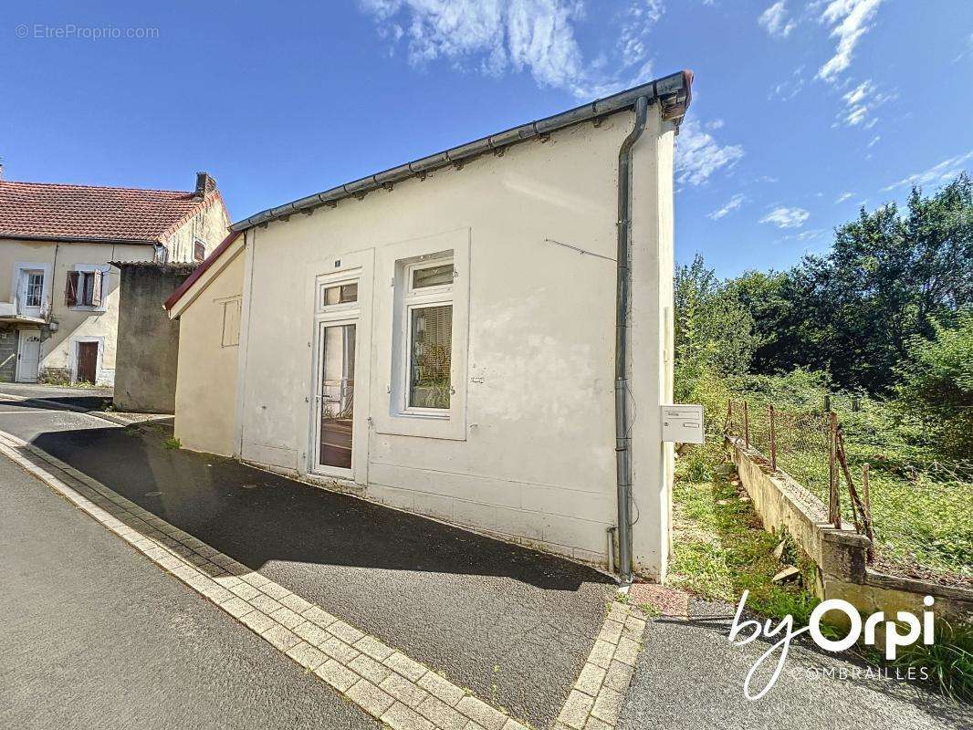 Maison à SAINT-ELOY-LES-MINES