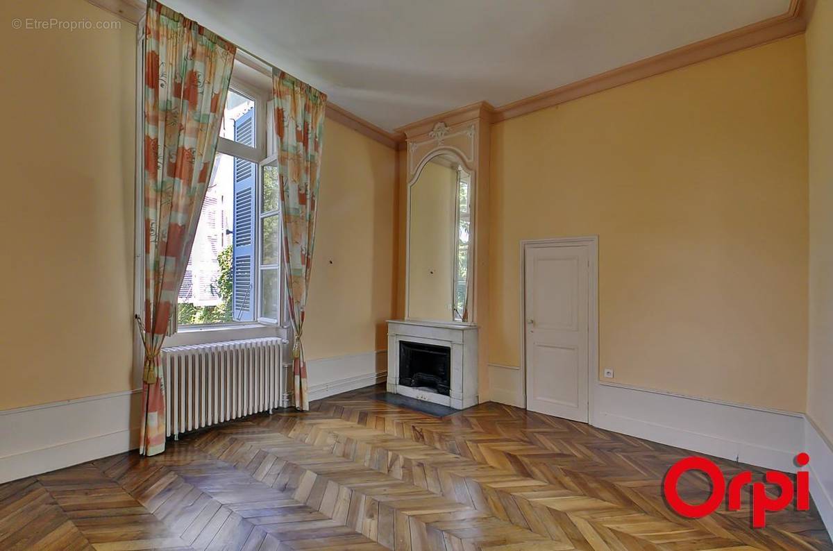 Appartement à ROCHETAILLEE-SUR-SAONE