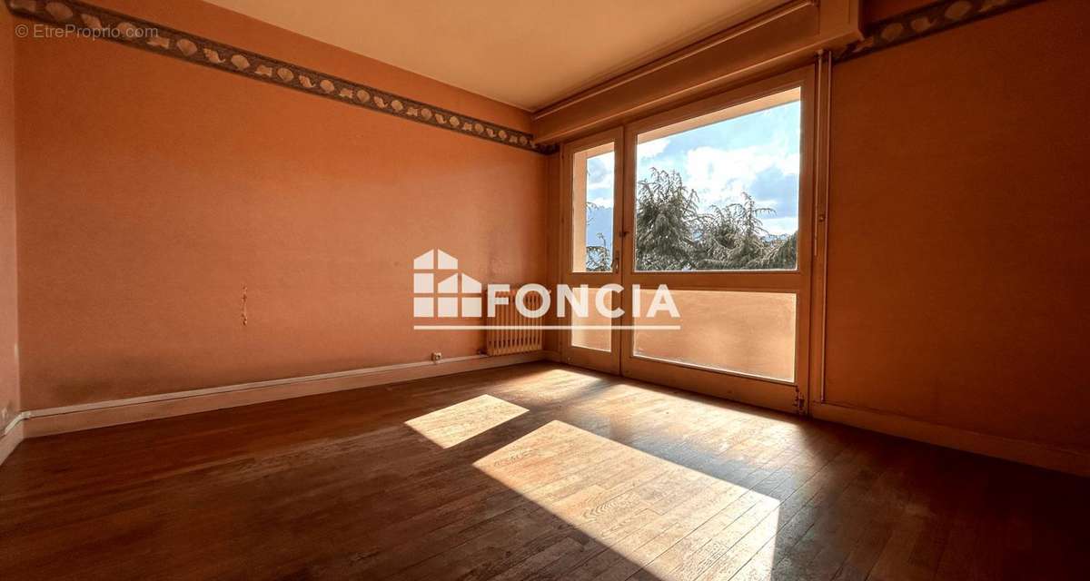 Appartement à AIX-LES-BAINS