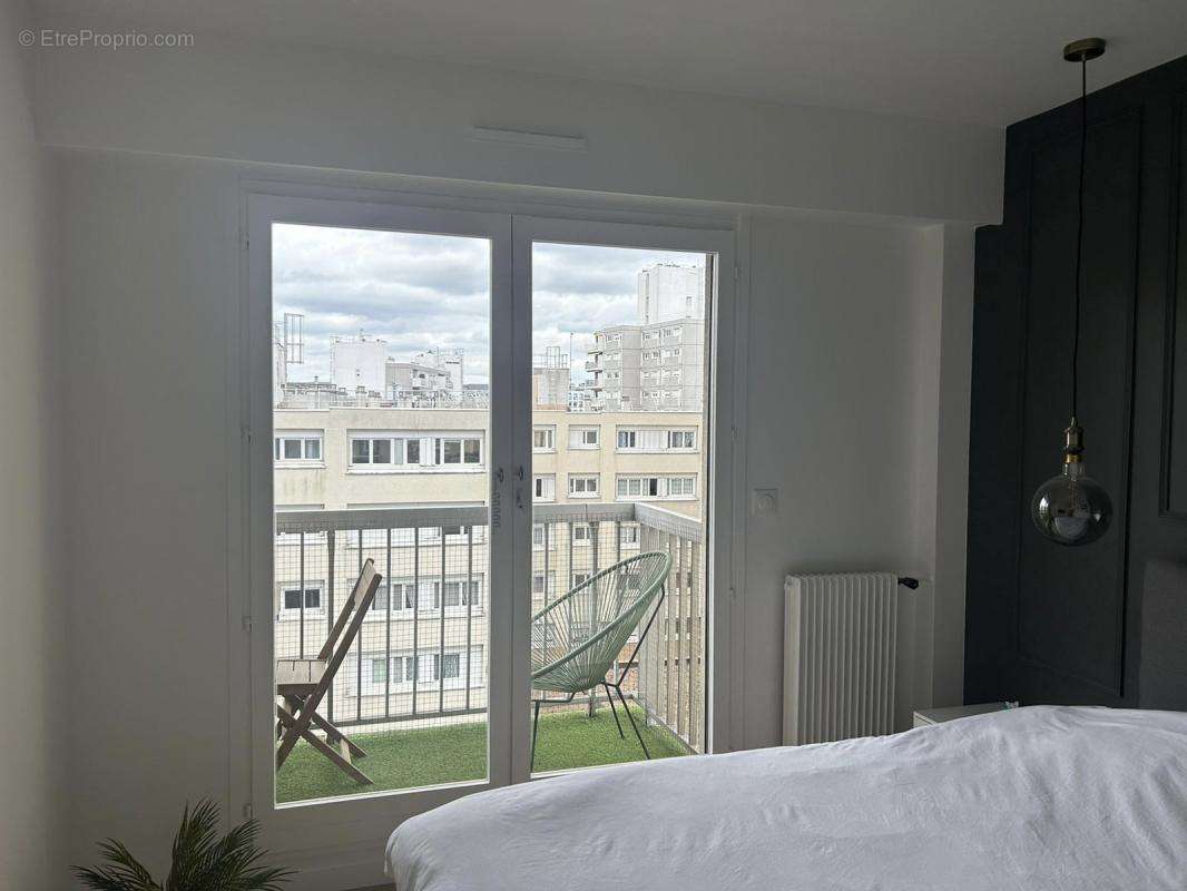 Appartement à COURBEVOIE