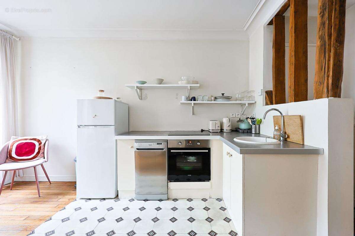 Appartement à PARIS-17E