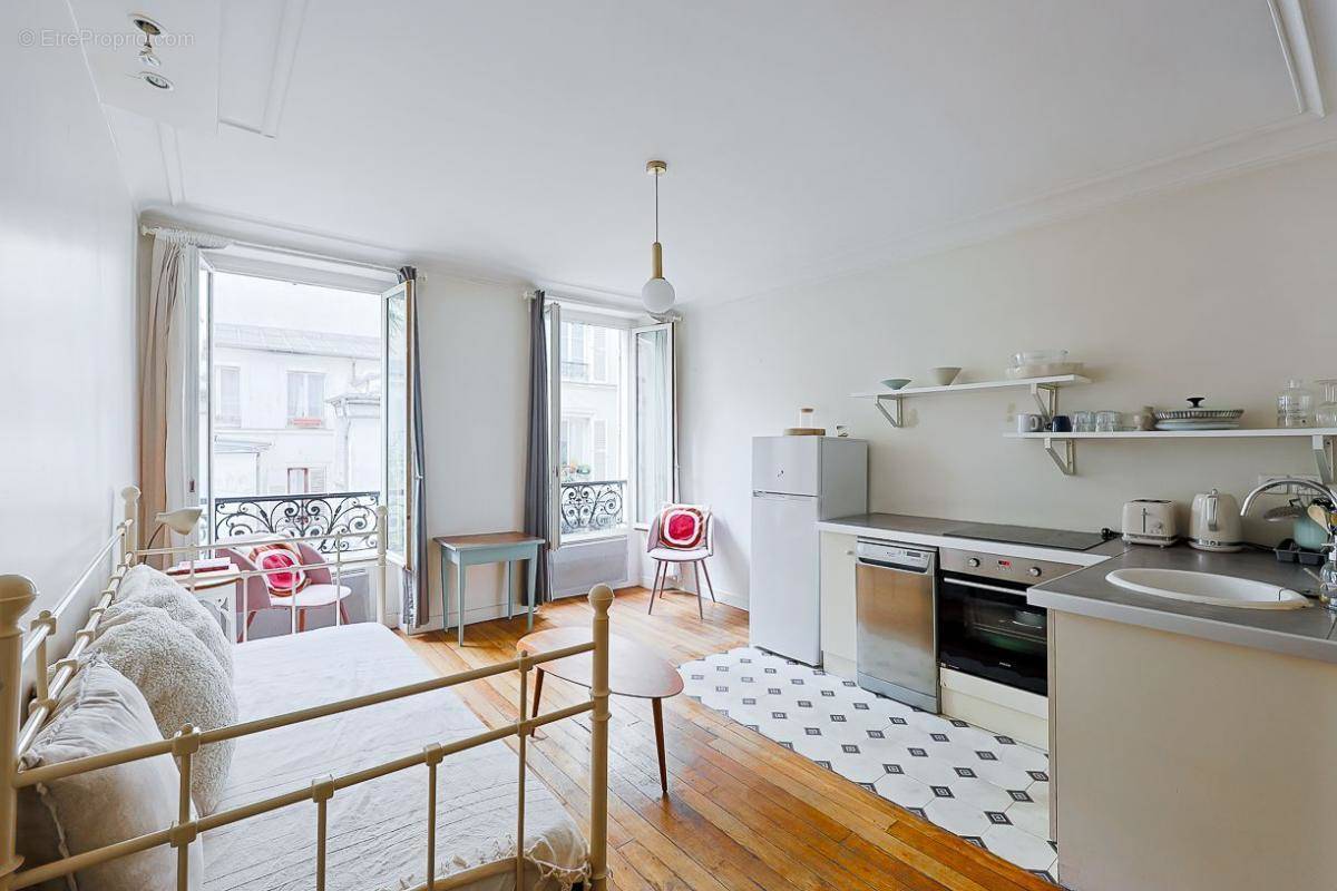 Appartement à PARIS-17E