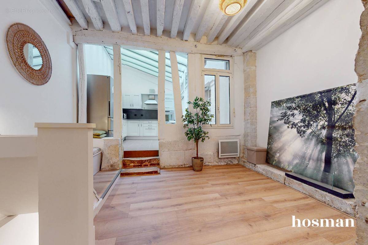 Appartement à PARIS-4E