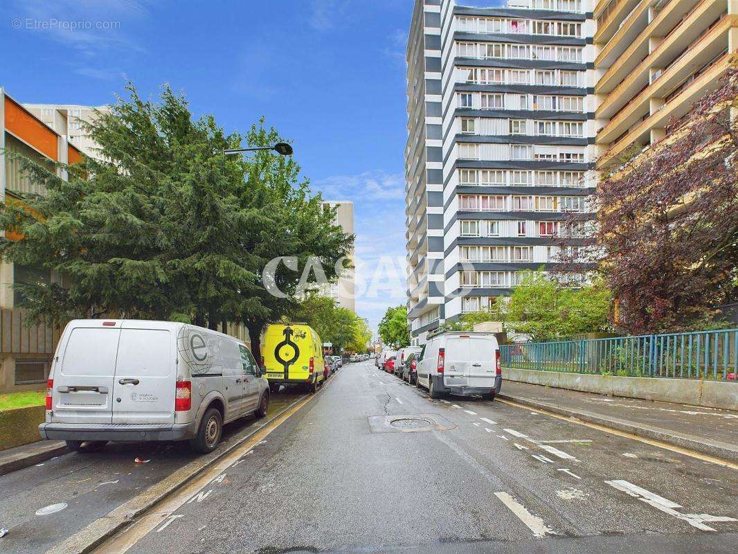 Appartement à AUBERVILLIERS