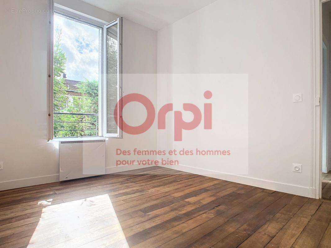 Appartement à ISSY-LES-MOULINEAUX