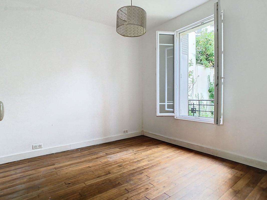 Appartement à ISSY-LES-MOULINEAUX