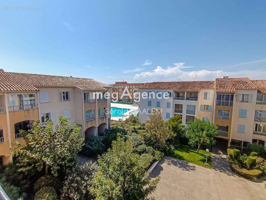 Appartement à FREJUS