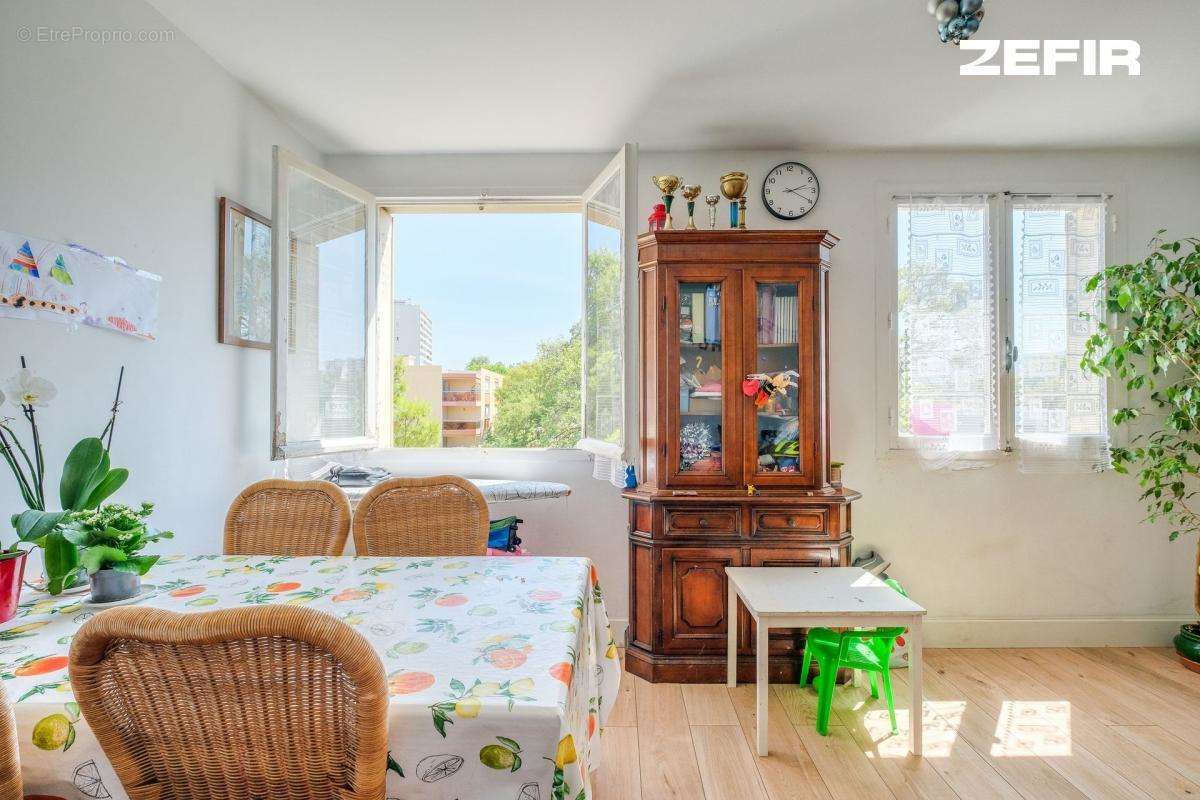 Appartement à MARSEILLE-9E