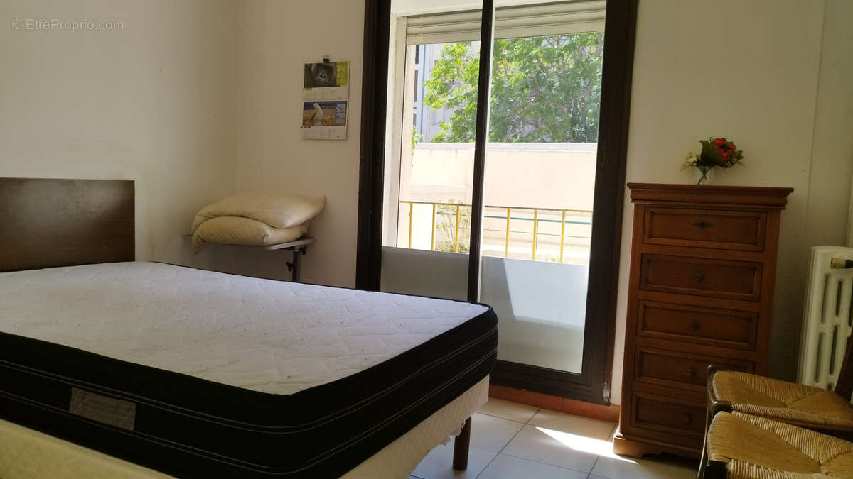 Appartement à MARSEILLE-5E