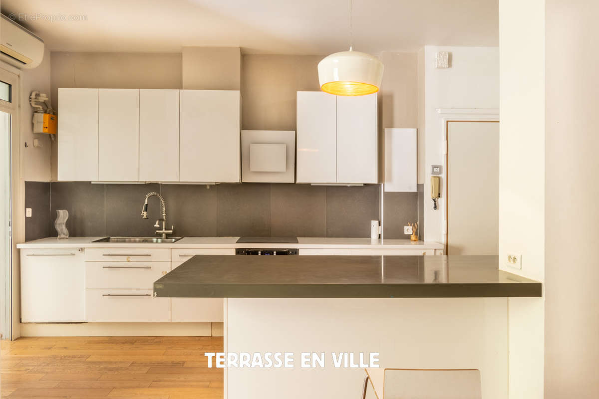 Appartement à MARSEILLE-8E