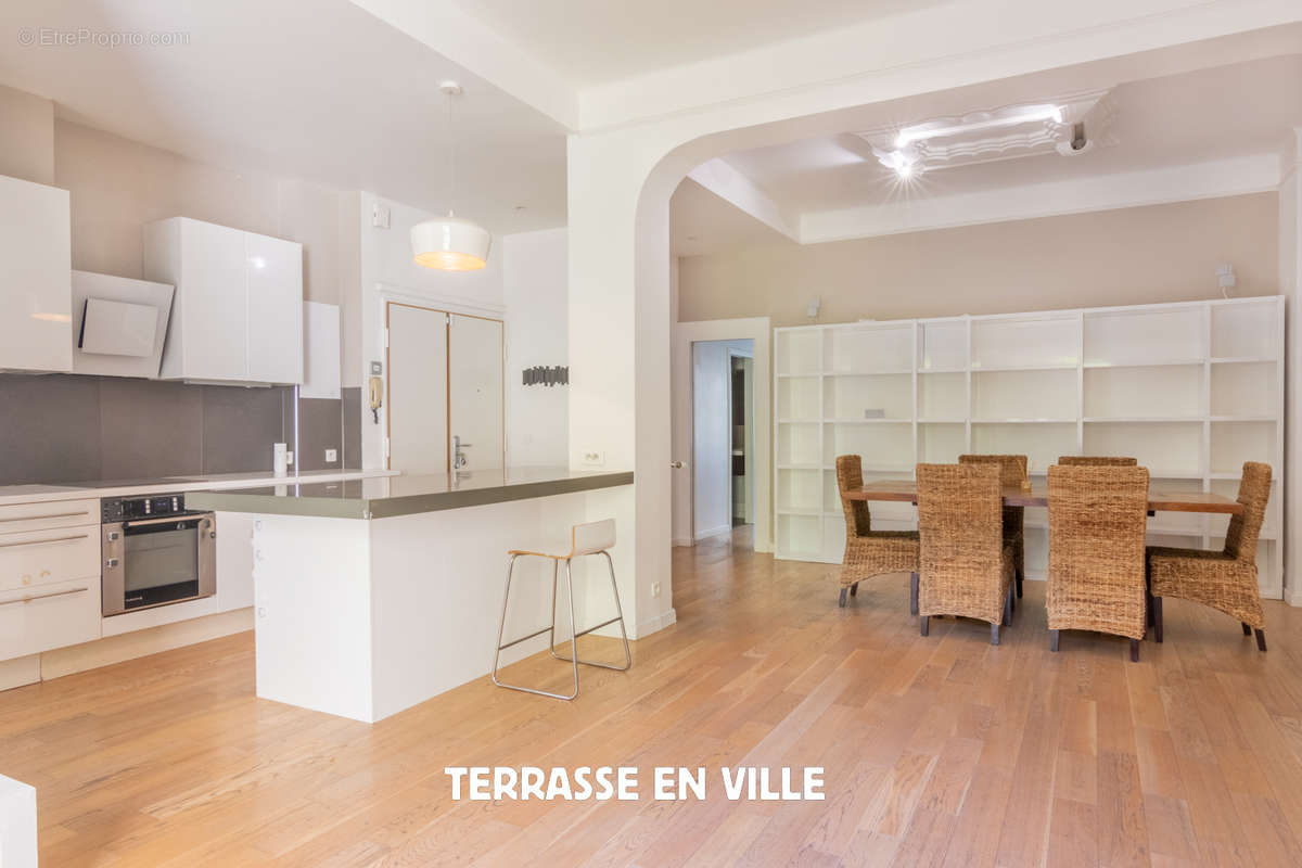 Appartement à MARSEILLE-8E