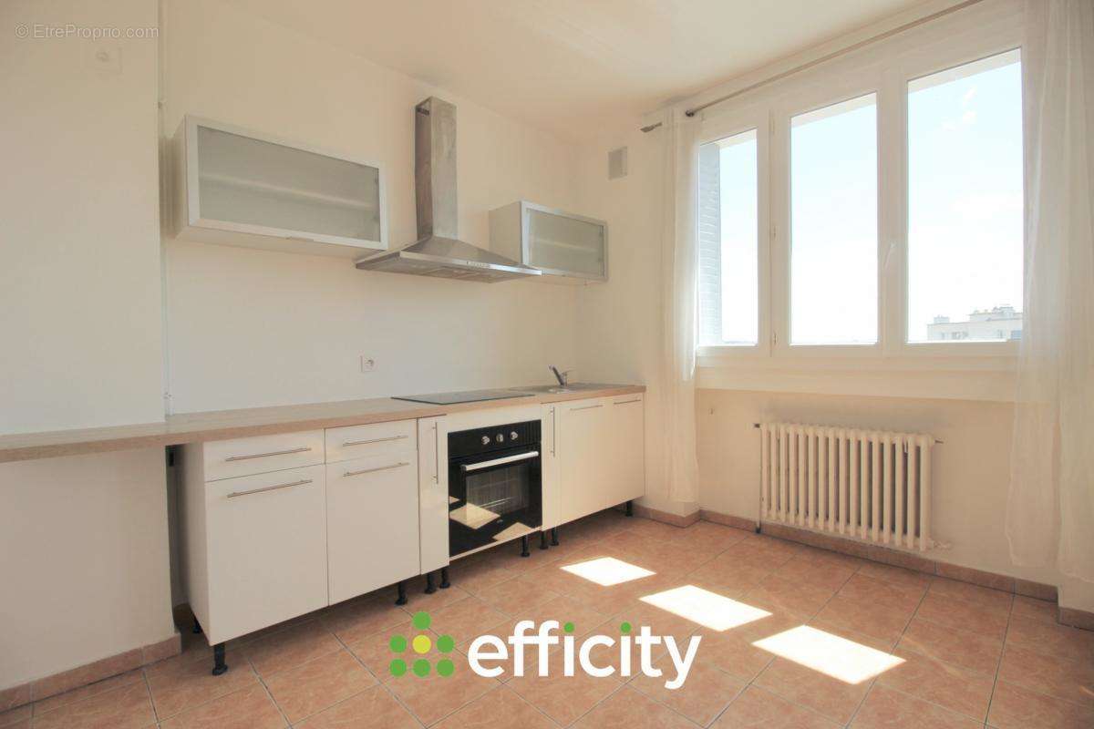 Appartement à LYON-8E