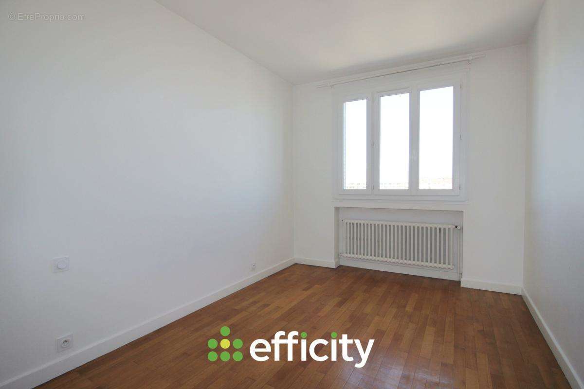 Appartement à LYON-8E