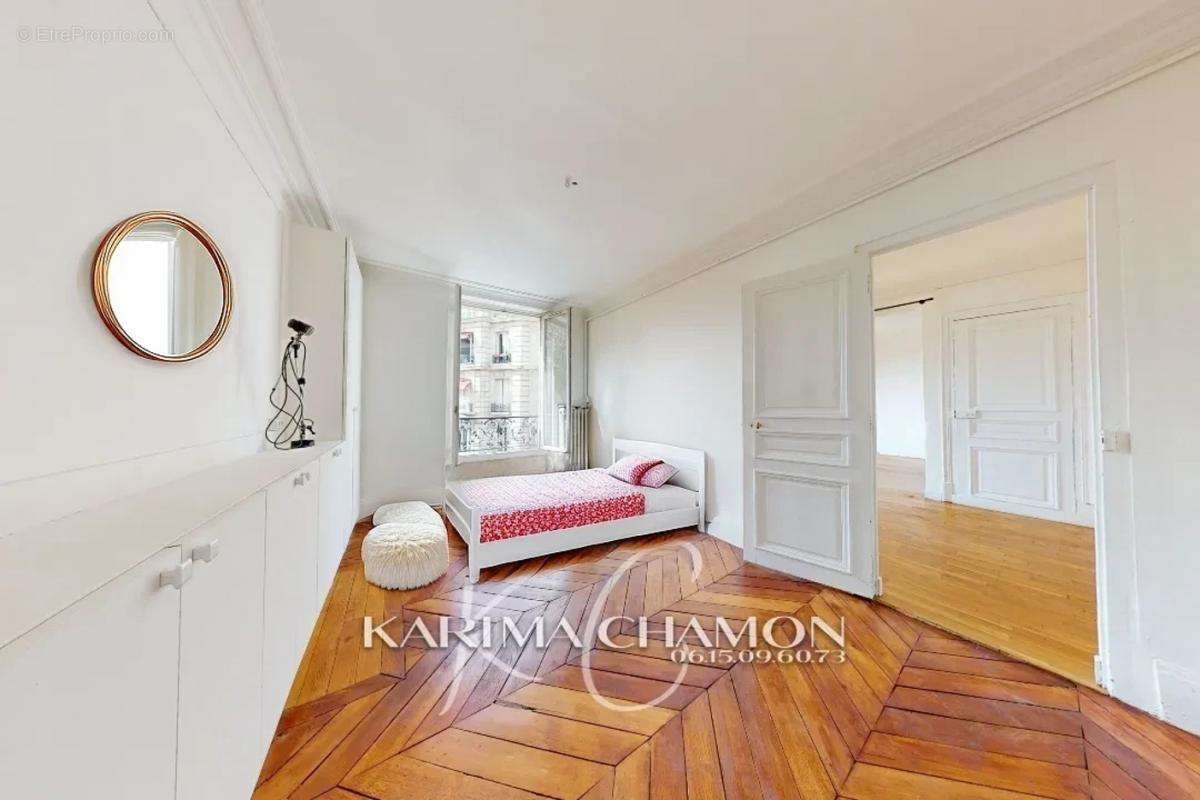 Appartement à PARIS-3E