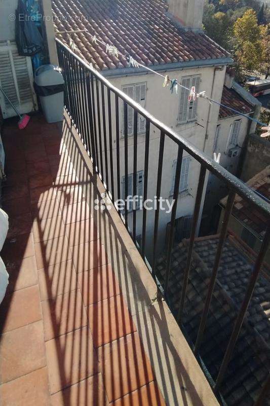 Appartement à MARSEILLE-3E