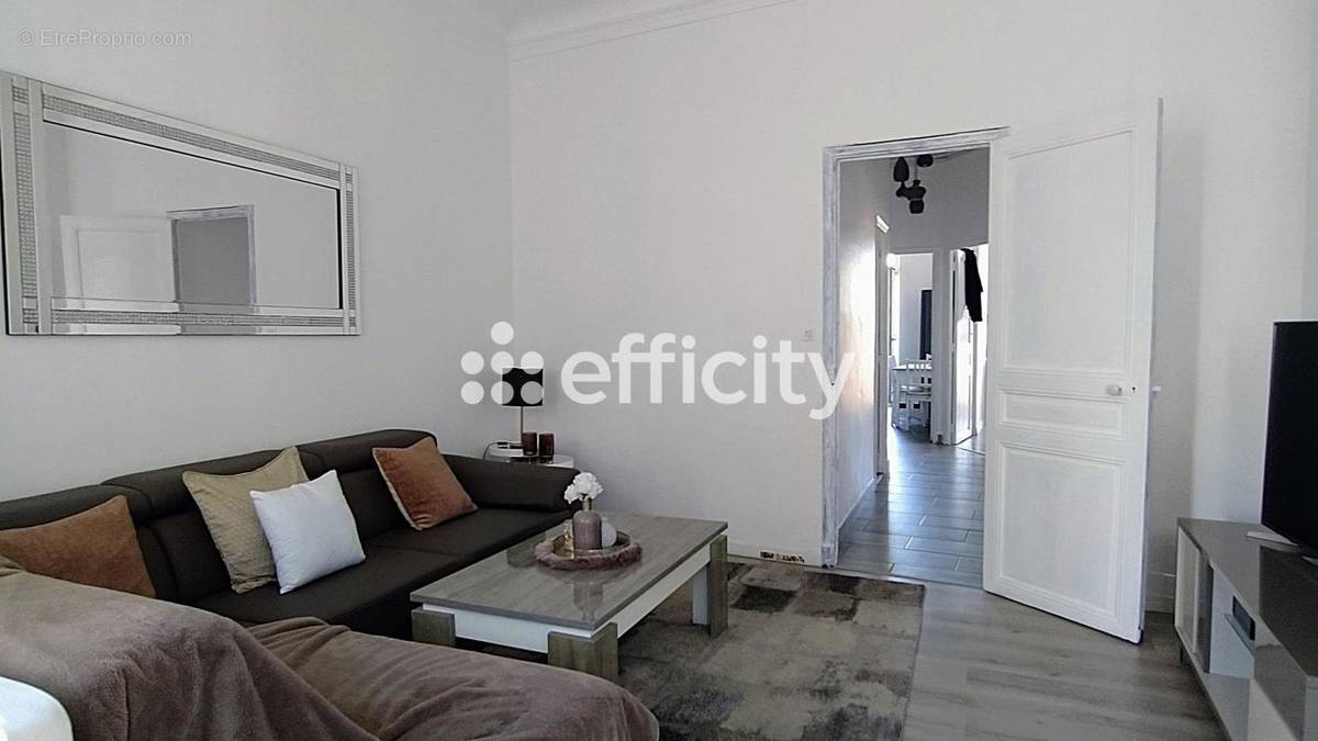 Appartement à MARSEILLE-3E