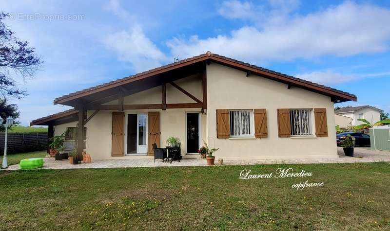 Maison à BLAYE