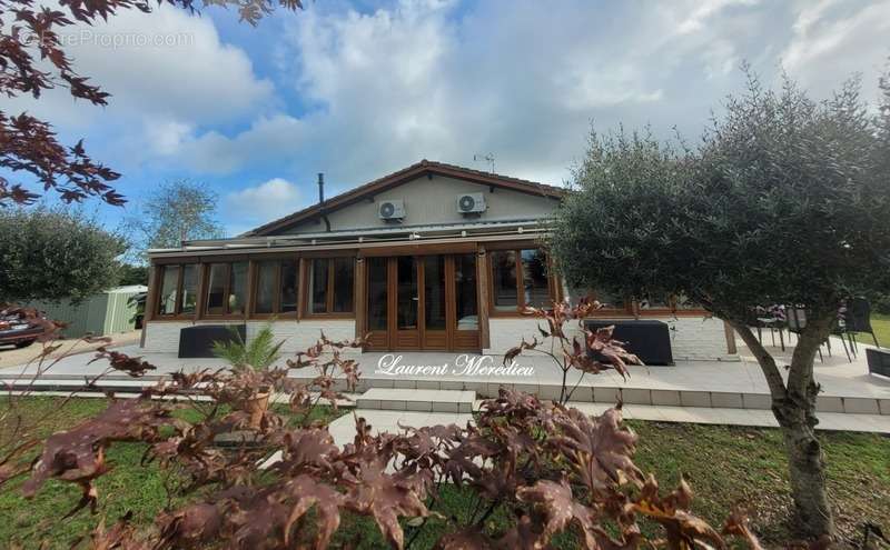 Maison à BLAYE