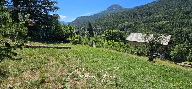 Terrain à LA SALLE-LES-ALPES