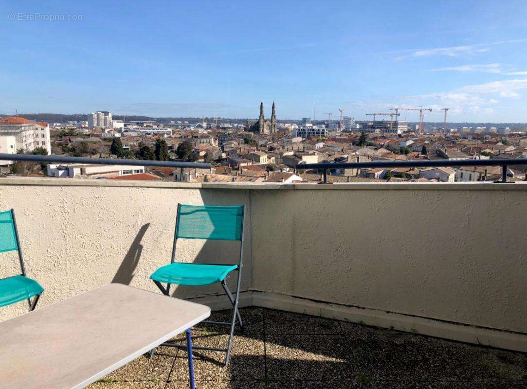 Appartement à BORDEAUX