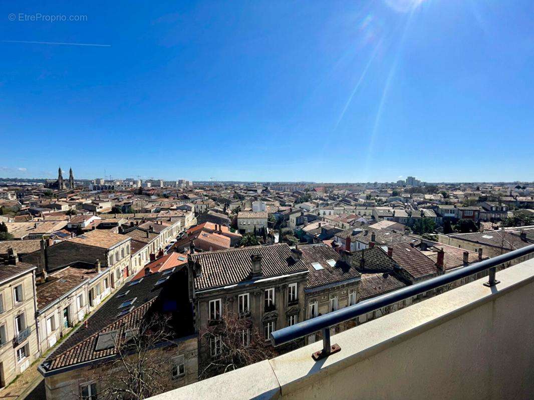 Appartement à BORDEAUX