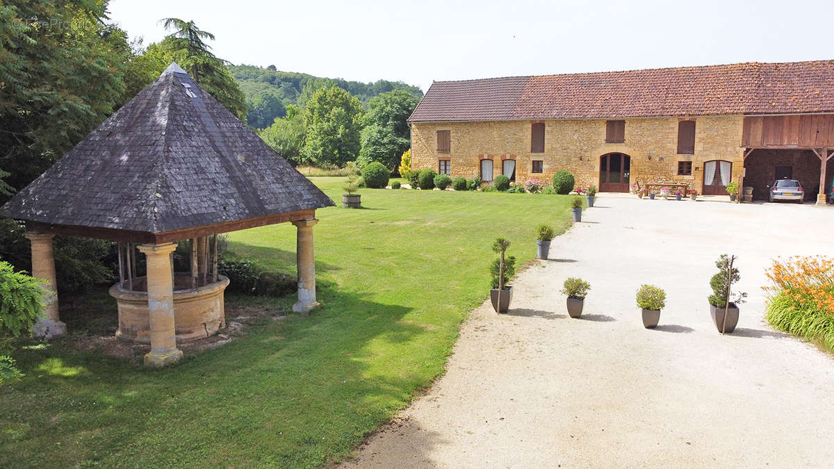 Maison à MARCILLAC-SAINT-QUENTIN