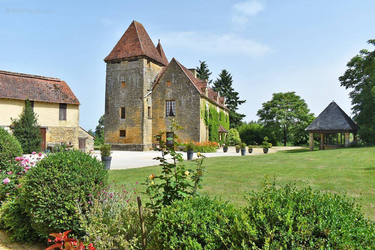 Maison à MARCILLAC-SAINT-QUENTIN