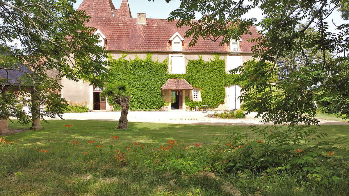 Maison à MARCILLAC-SAINT-QUENTIN