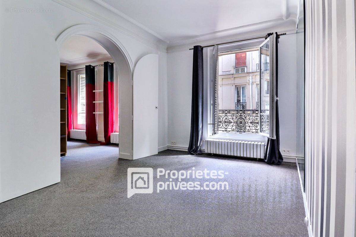 Appartement à PARIS-18E