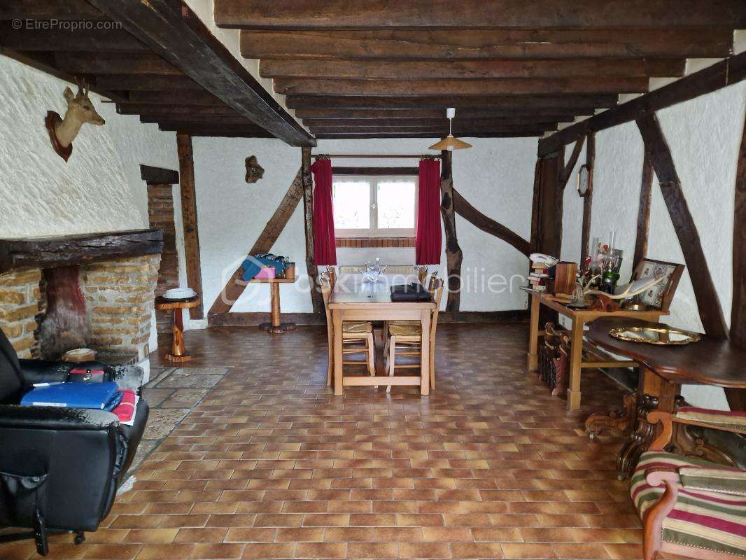 Maison à SAINT-MARTIN-SUR-OCRE