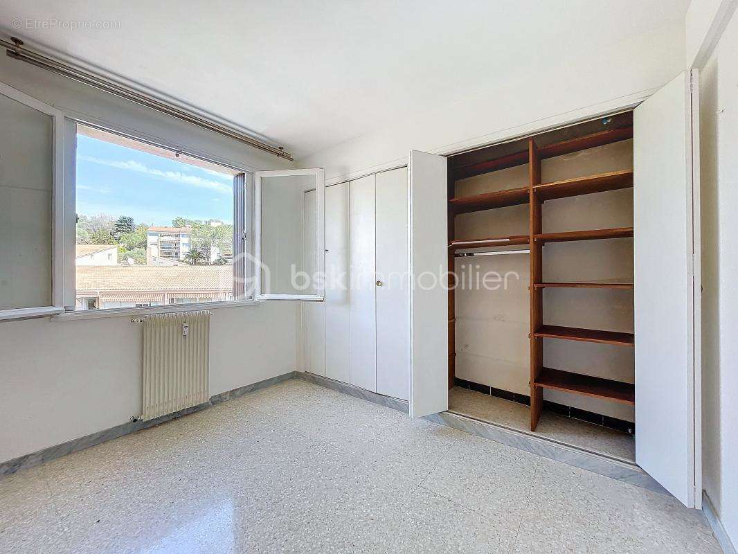 Appartement à VALLAURIS