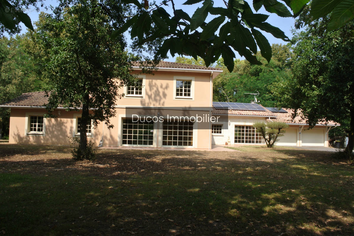 Maison à FOURQUES-SUR-GARONNE