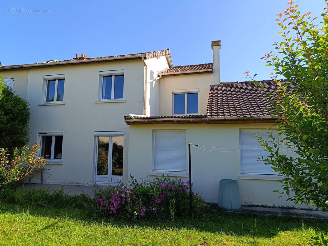 Maison à FONTENAY-LE-FLEURY