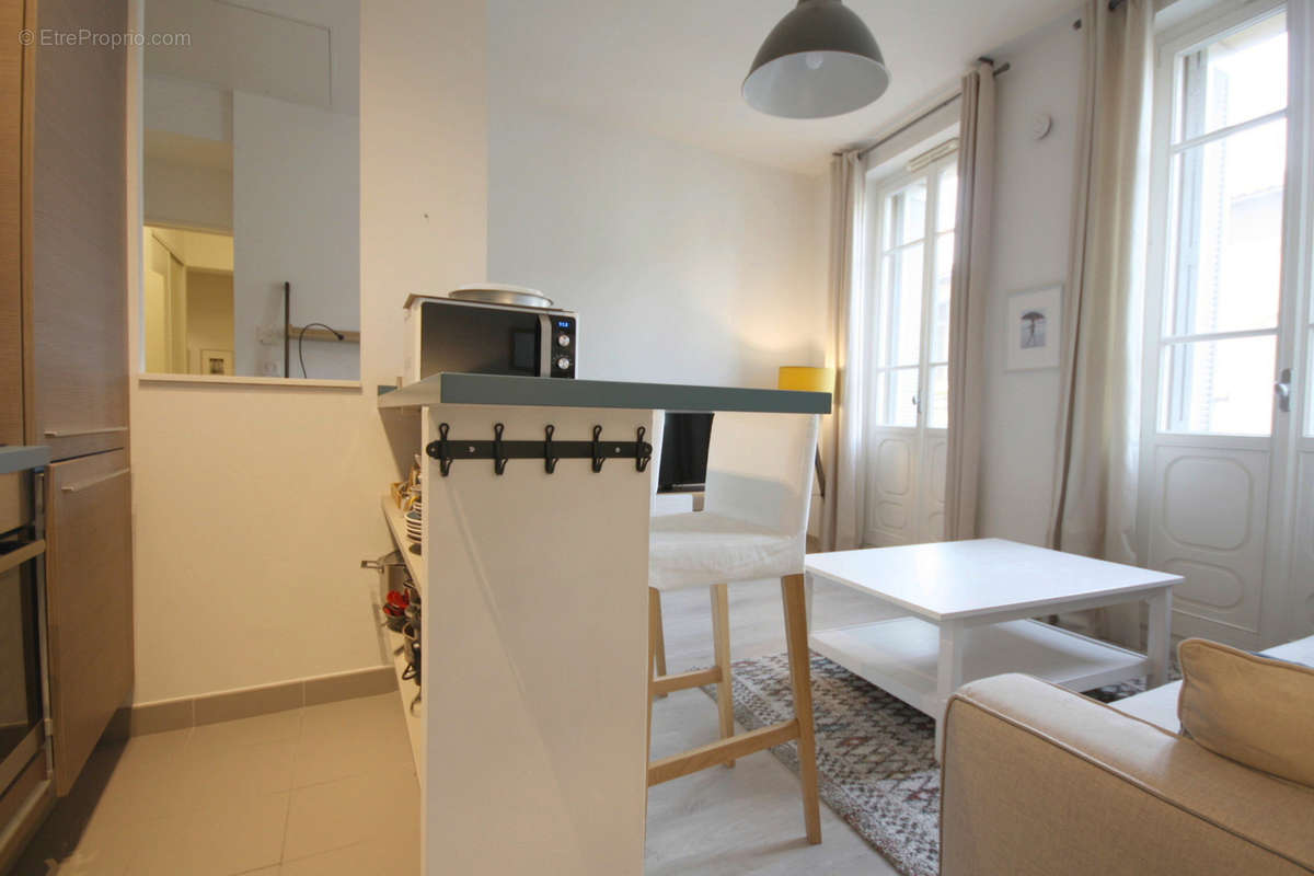 Appartement à MARSEILLE-2E