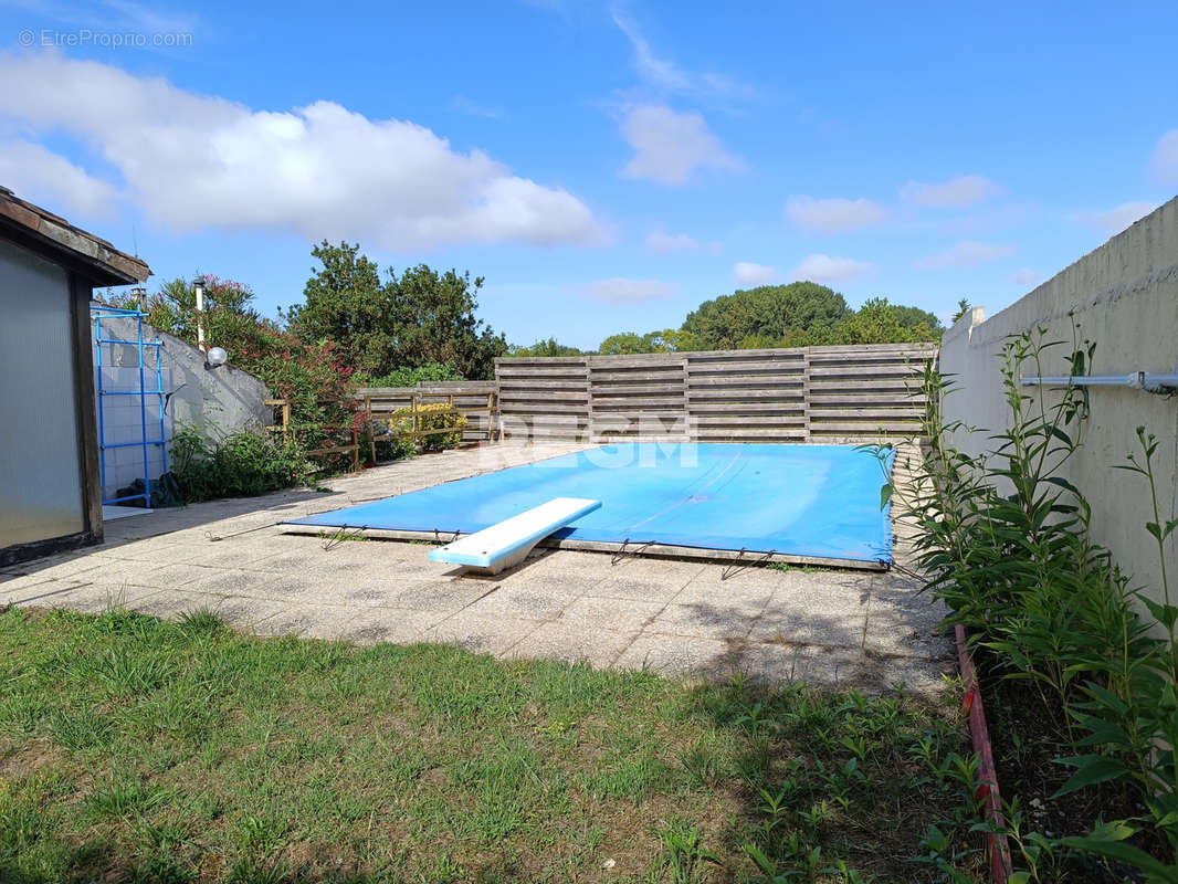 Maison à MESCHERS-SUR-GIRONDE