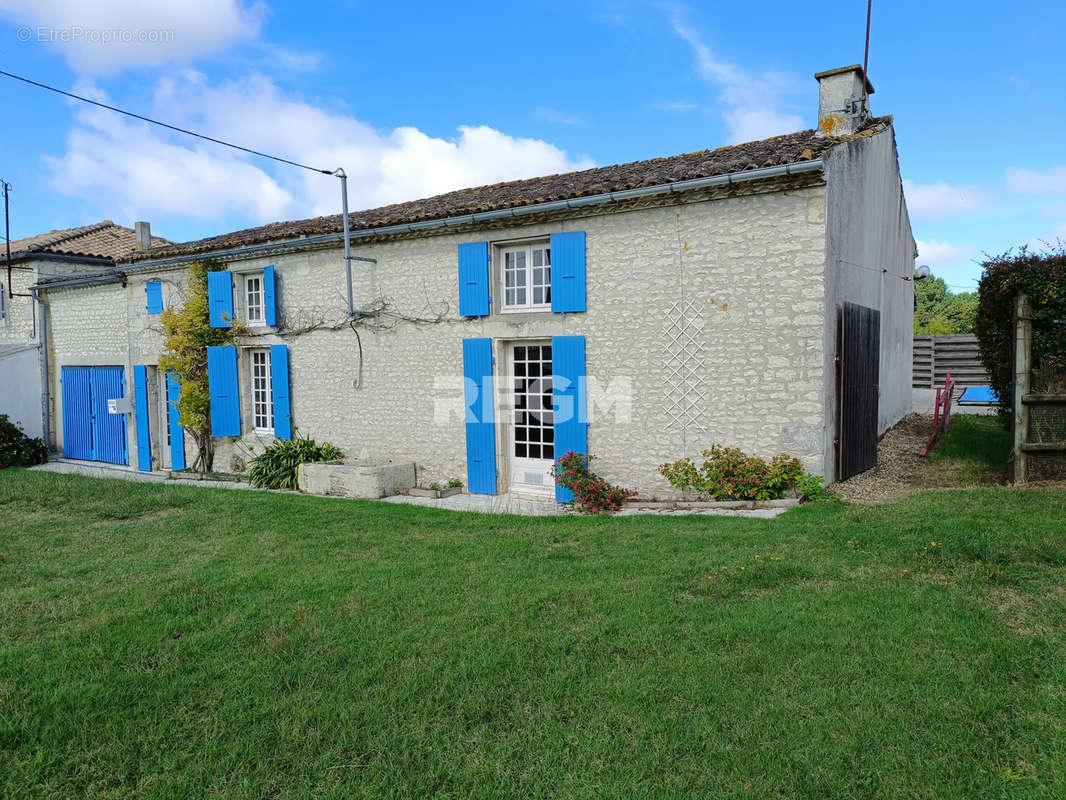 Maison à MESCHERS-SUR-GIRONDE