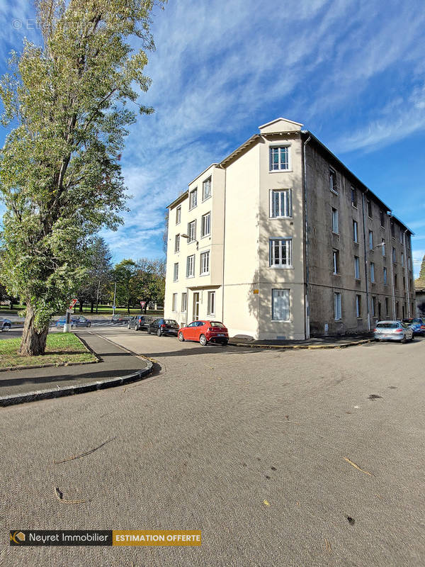 Appartement à SAINT-ETIENNE