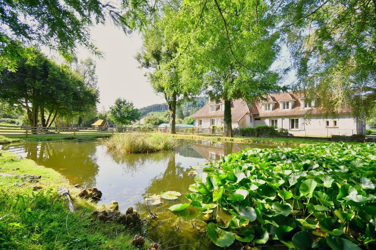 Maison à LUCENAY-L&#039;EVEQUE