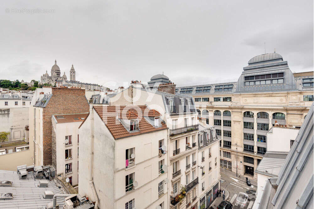 Appartement à PARIS-18E