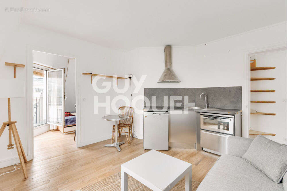 Appartement à PARIS-18E