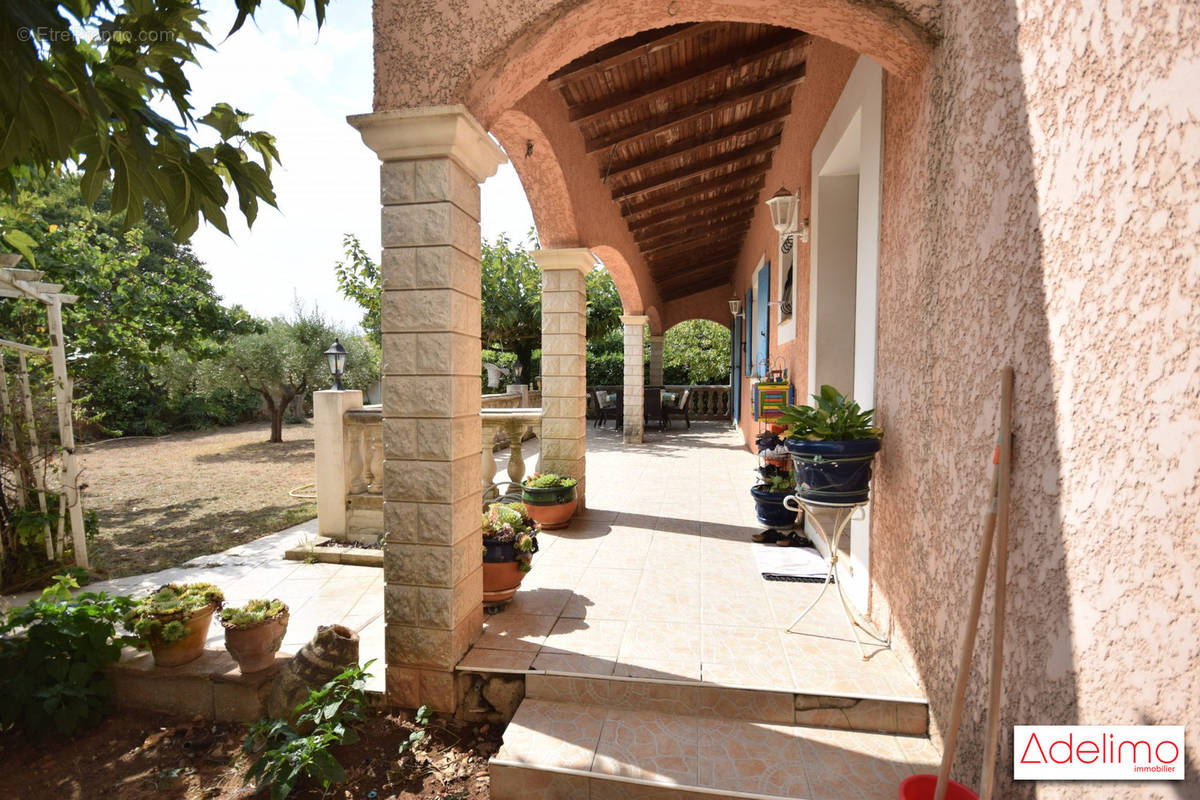 grande terrasse  - Maison à GARONS