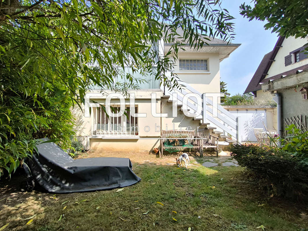 Maison à OUISTREHAM