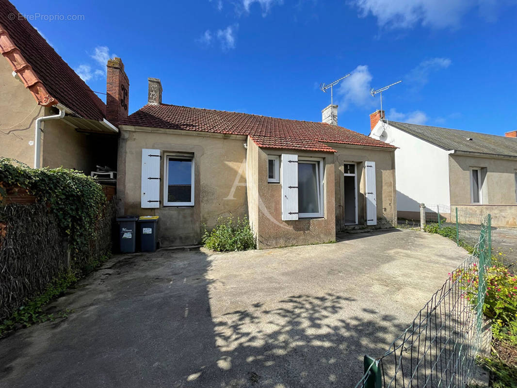 Maison à L&#039;AIGUILLON-SUR-VIE