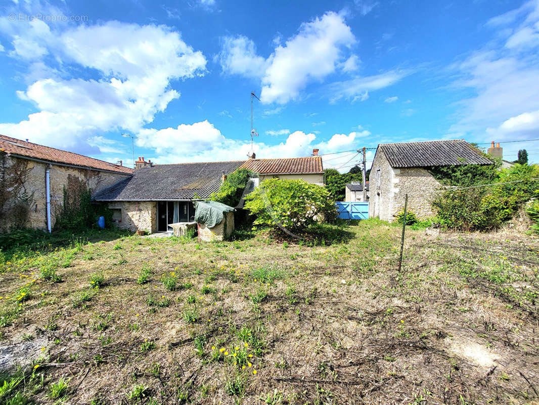 Maison à CHAVAGNES