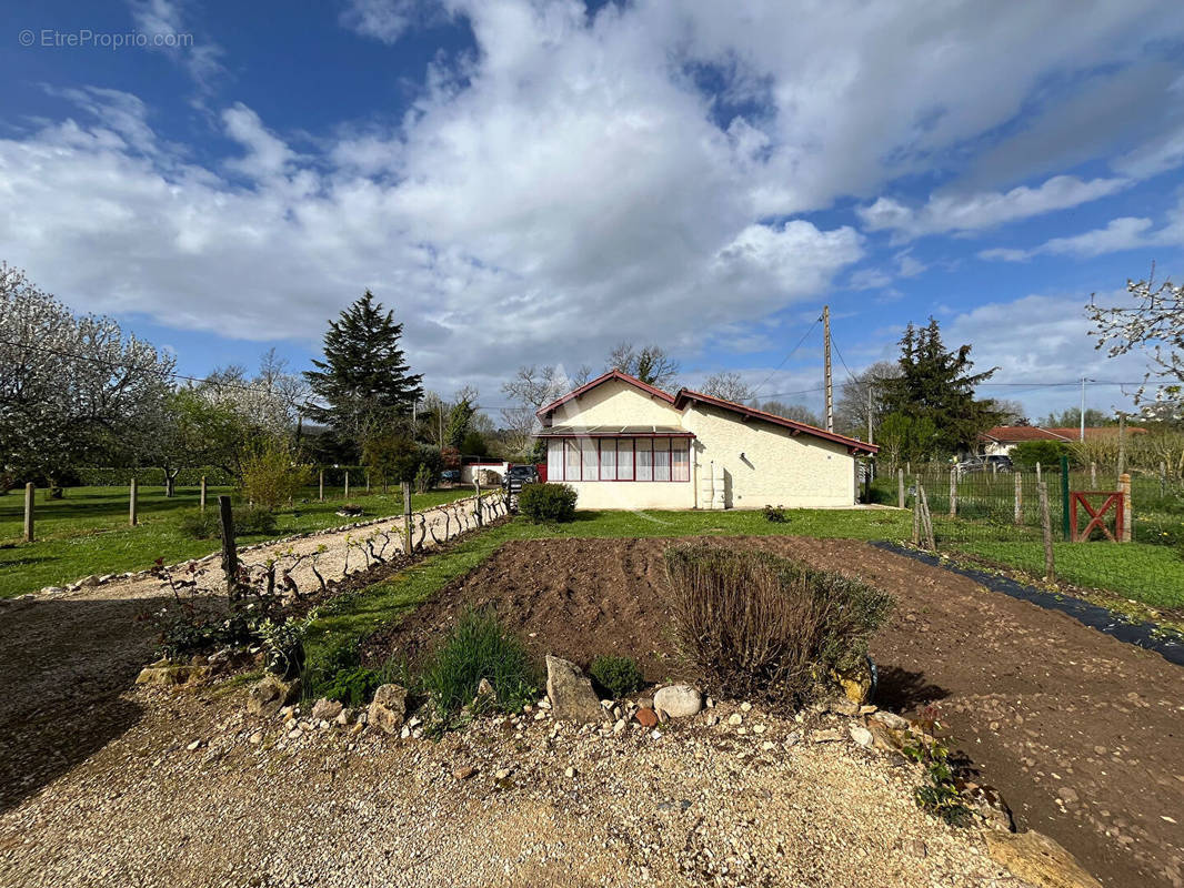 Maison à DURAVEL