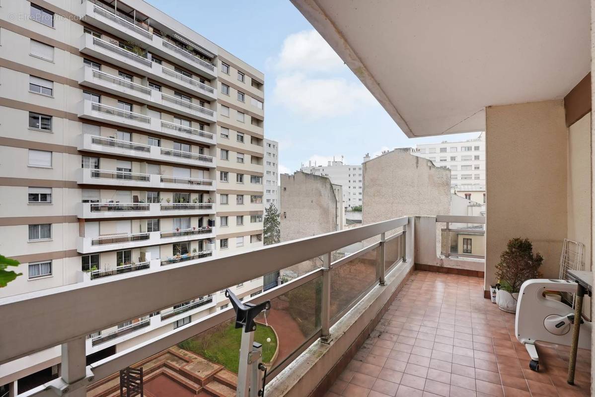 Appartement à PARIS-11E