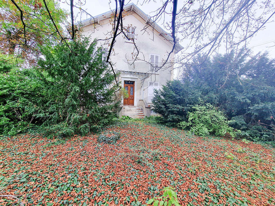 Maison à HOUILLES