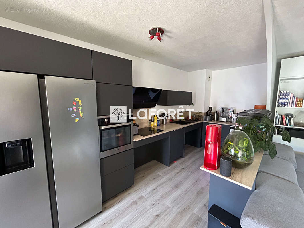 Appartement à MARSEILLE-9E